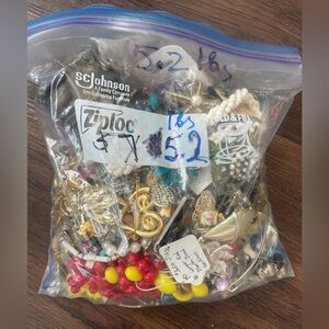 LOT ASSORTED JEWELRY Necklaces Earrings Pins Beads STONES ACRYLIC METAL 5.2lbs